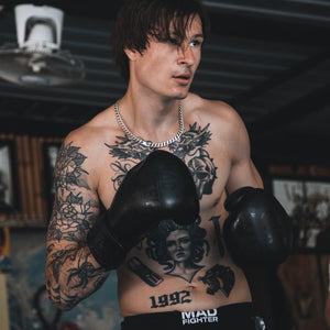 GANTS DE BOXE -       BRASS KNUCKLES